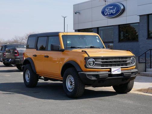2022 Ford Bronco Base