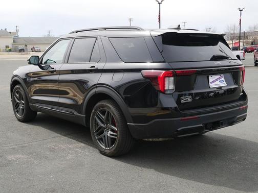 Agate Black Metallic 2025 Ford Explorer ST-Line