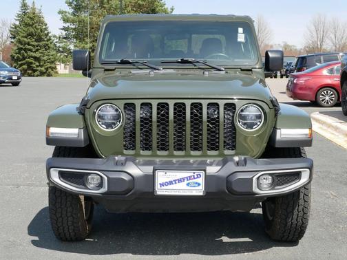 Sarge Green Clearcoat 2022 Jeep Gladiator Sport S