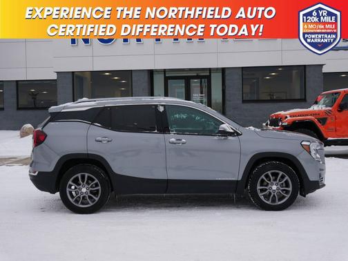 2024 GMC Terrain SLT