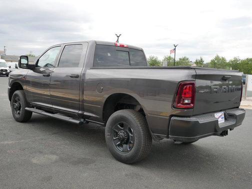 2025 RAM 3500 Tradesman Crew Cab 4x4 6'4' Box