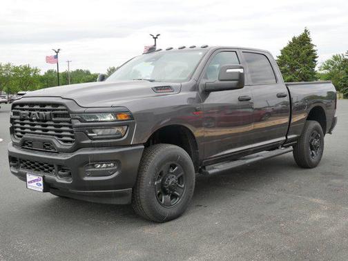 2025 RAM 3500 Tradesman Crew Cab 4x4 6'4' Box