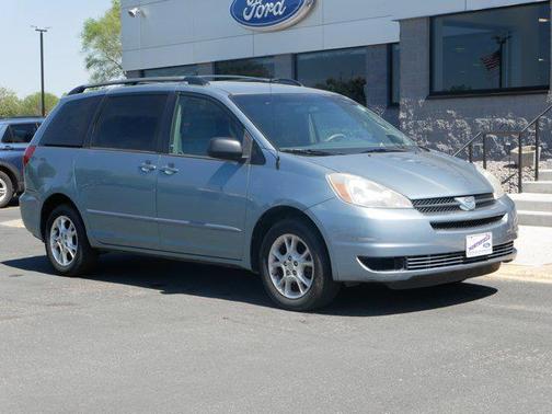 2005 Toyota Sienna LE