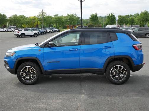 2025 Jeep Compass Trailhawk