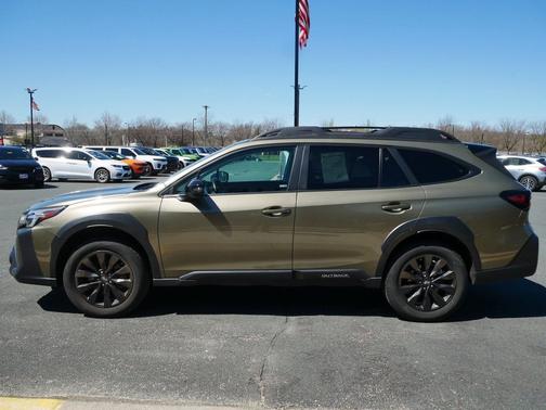 Autumn Green Metallic 2025 Subaru Outback Onyx Edition