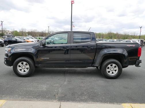 Black 2020 Chevrolet Colorado WT