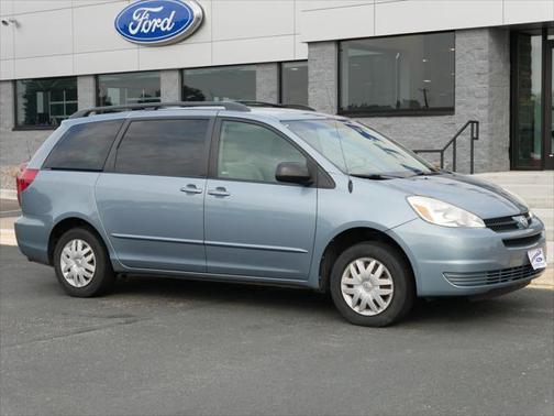 2004 Toyota Sienna CE