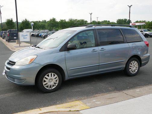 2004 Toyota Sienna CE