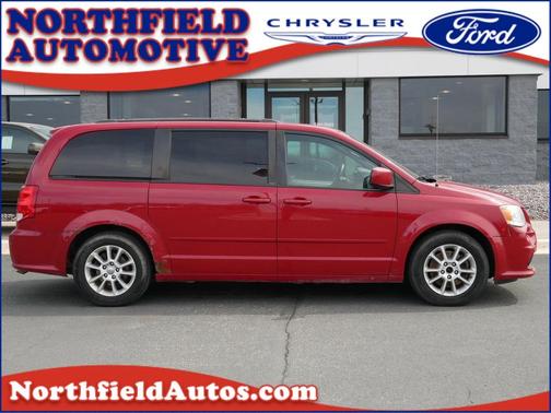 Redline 2 Coat Pearl 2012 Dodge Grand Caravan R/T