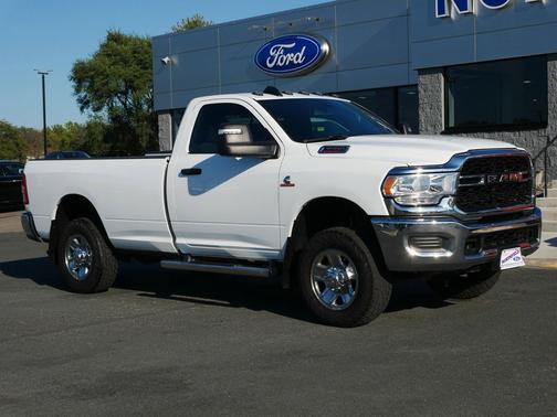 2023 RAM 3500 Tradesman Regular Cab 4x4 8' Box