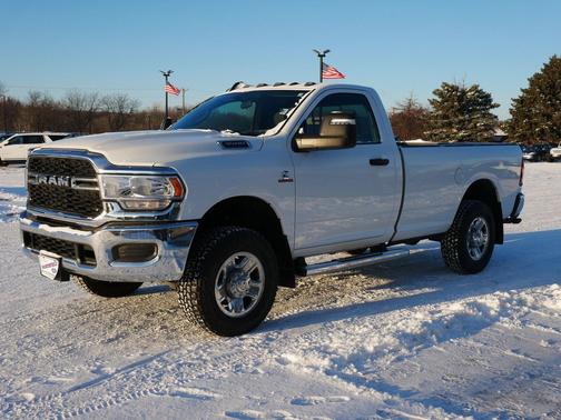2023 RAM 3500 Tradesman Regular Cab 4x4 8' Box