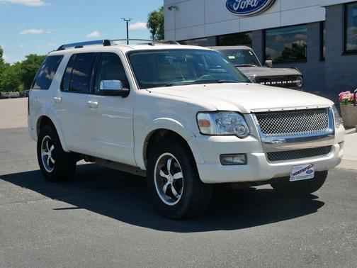 Tan 2008 Ford Explorer Limited