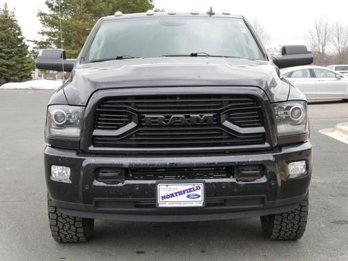 Brilliant Black Crystal Pearlcoat 2018 RAM 2500 Laramie Mega Cab 4x4 6'4' Box