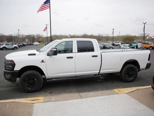 2025 RAM 3500 Tradesman Crew Cab 4x4 8' Box