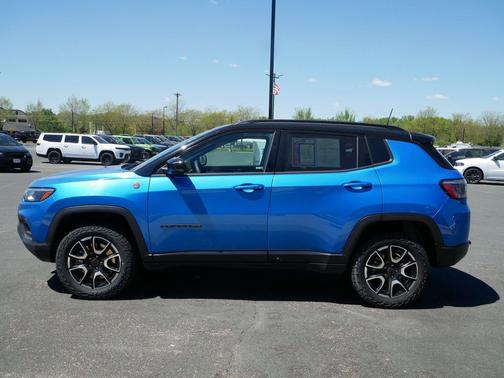 Hydro Blue Pearlcoat 2025 Jeep Compass Trailhawk