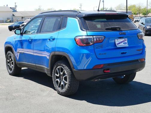 Hydro Blue Pearlcoat 2025 Jeep Compass Trailhawk