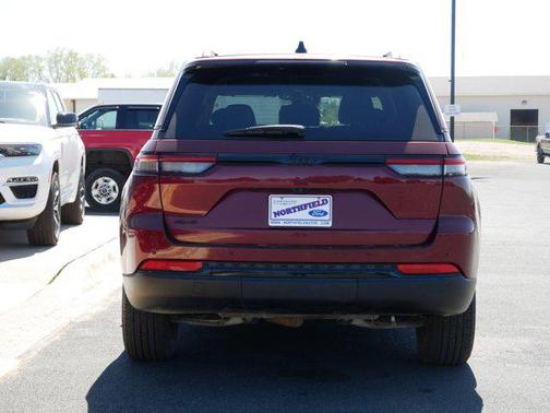 2024 Jeep Grand Cherokee Altitude
