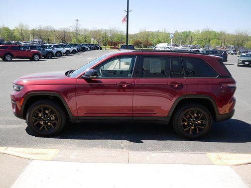 2024 Jeep Grand Cherokee Altitude