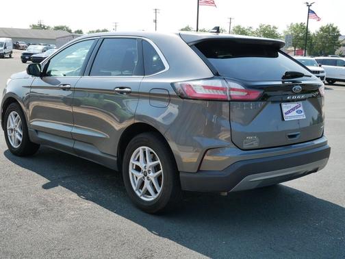 Carbonized Gray Metallic 2024 Ford Edge SEL