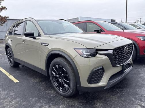 Zircon Sand Metallic 2026 Mazda CX-70 PF