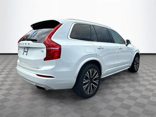 2020 Volvo XC90 T5 Momentum
