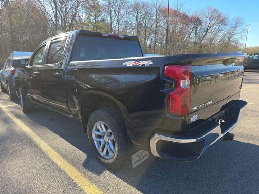 Black 2022 Chevrolet Silverado 1500 LT