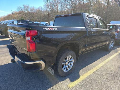 Black 2022 Chevrolet Silverado 1500 LT