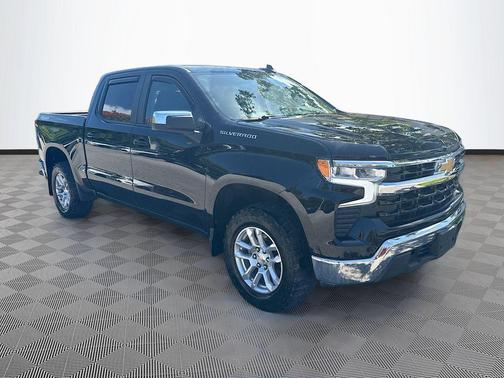 Black 2022 Chevrolet Silverado 1500 LT