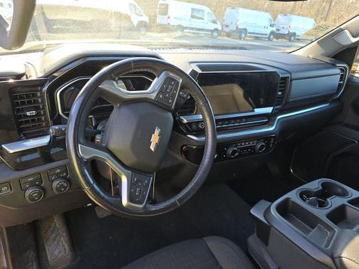Black 2022 Chevrolet Silverado 1500 LT