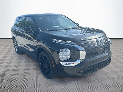 Black Diamond 2026 Mitsubishi Outlander LE