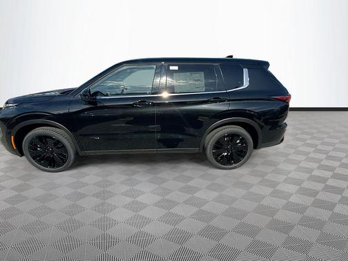 Black Diamond 2026 Mitsubishi Outlander LE