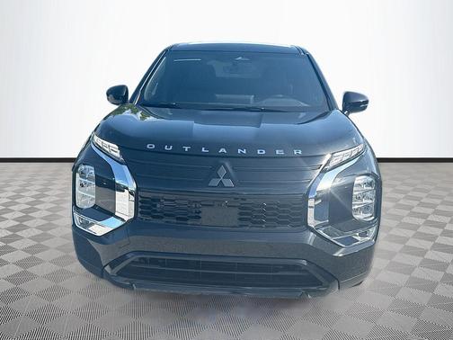 Black Diamond 2026 Mitsubishi Outlander LE
