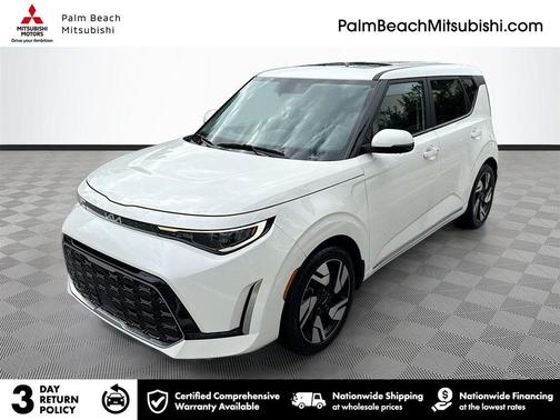 Snow White Pearl 2024 Kia Soul GT-Line