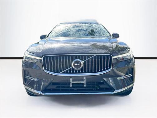 2022 Volvo XC60 B5 Inscription