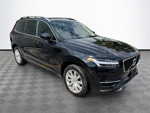 2018 Volvo XC90 T6 Momentum