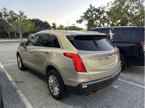 2017 Cadillac XT5 Base