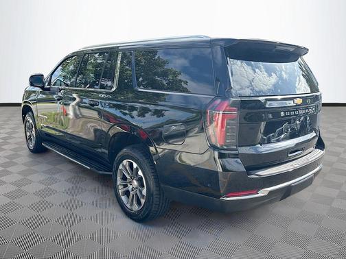 Black 2025 Chevrolet Suburban LT