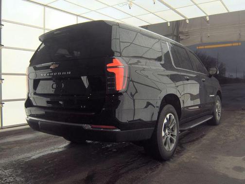 Black 2025 Chevrolet Suburban LT