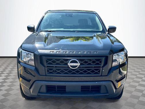 2022 Nissan Frontier S