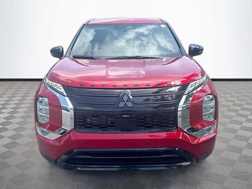 Red Diamond 2026 Mitsubishi Outlander LE