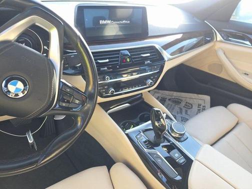 2019 BMW 530e iPerformance