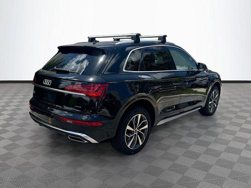 Mythos Black Metallic 2024 Audi Q5 45 S line Premium Plus
