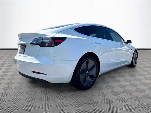 2020 Tesla Model 3 Standard Range Plus