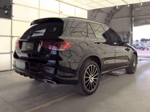 Black 2022 Mercedes-Benz GLC 300 Base