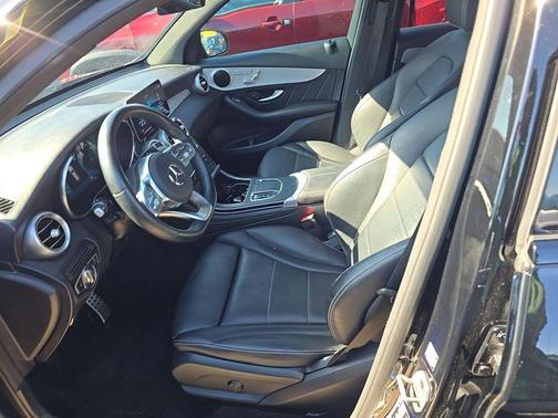 Black 2022 Mercedes-Benz GLC 300 Base