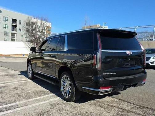 2022 Cadillac Escalade ESV Premium Luxury