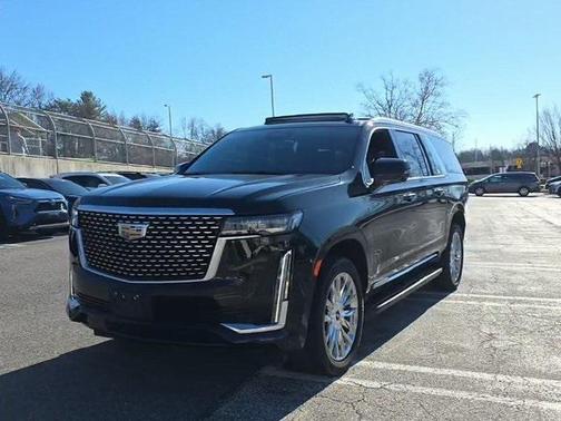 2022 Cadillac Escalade ESV Premium Luxury