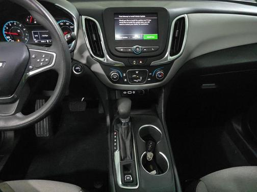 Iron Gray Metallic 2022 Chevrolet Equinox LS