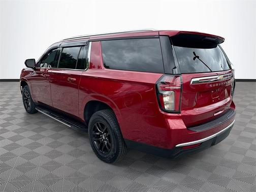 2021 Chevrolet Suburban LT