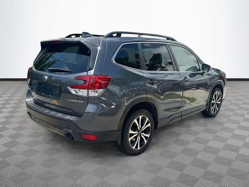 Magnetite Gray Metallic 2022 Subaru Forester Limited